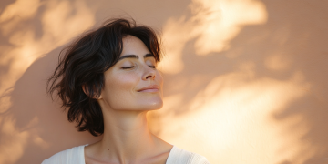 Pelle disidratata o secca? Scopri le differenze, cause e trattamenti efficaci